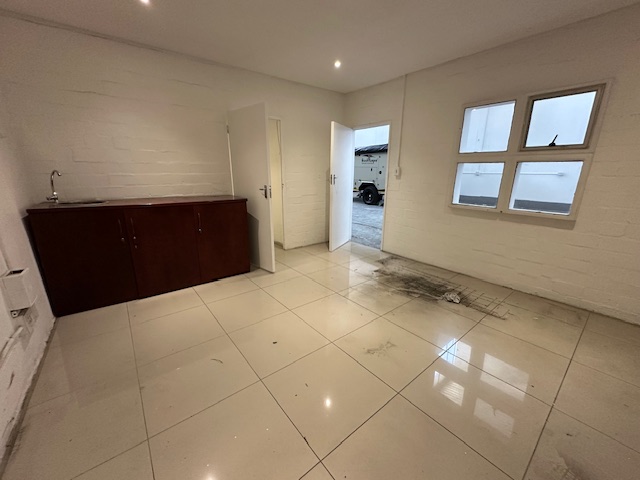 To Let commercial Property for Rent in Ndabeni Western Cape